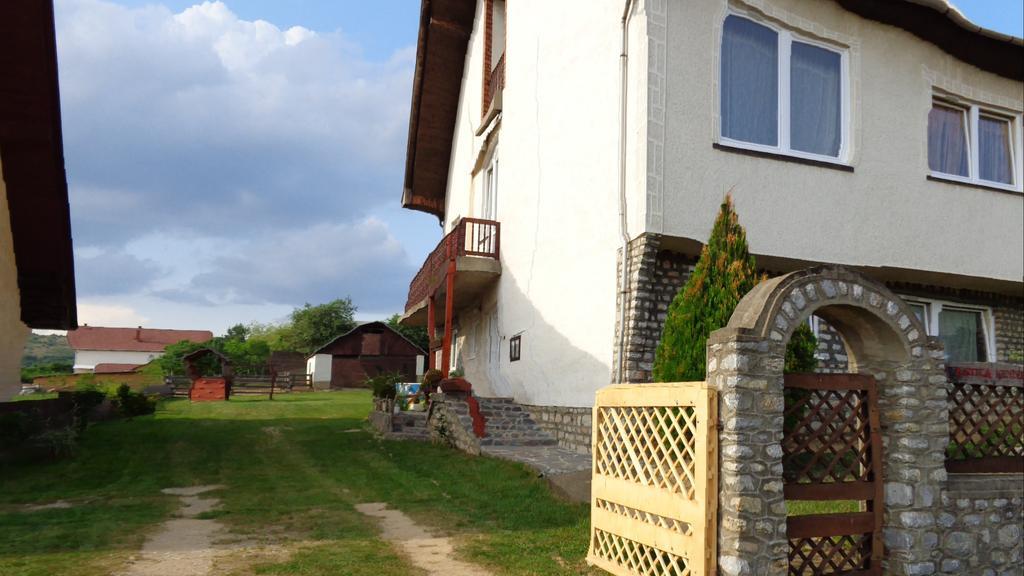 Katica Vendeghaz Hotel Aggtelek Exterior photo